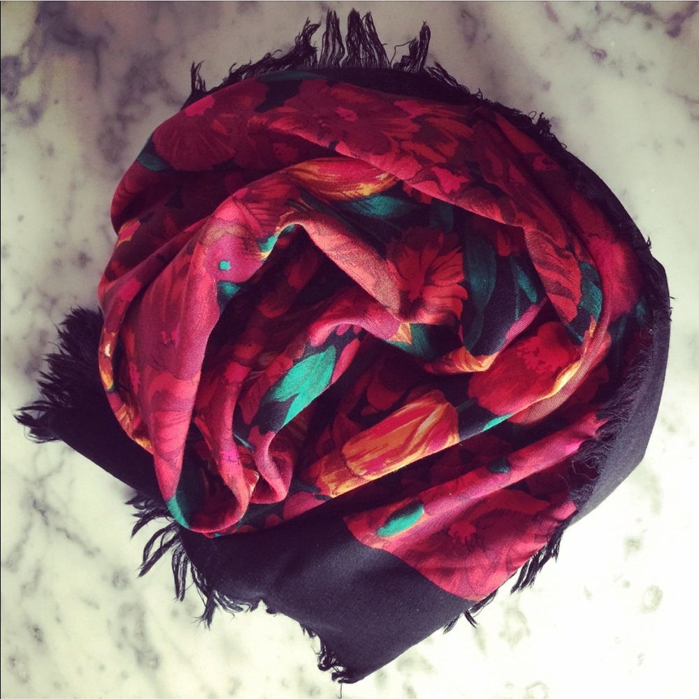 Gorgeous Willa New York Floral Print Scarf